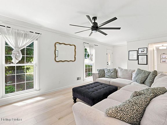 5th image of 1003 Forest Ln