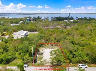 647 40th St, Summerland Key, FL 33042