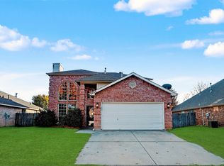 9040 Tyne Trl, Fort Worth, TX 76118