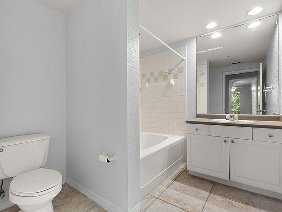 4th image of 504 S Armenia Ave Unit 1324