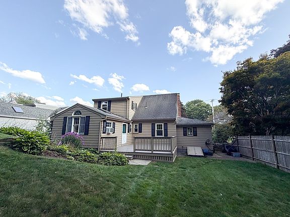 4th image of 204 Beech Ave