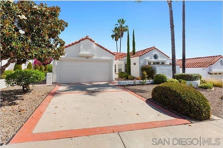 1st image of 12558 Avenida Tineo