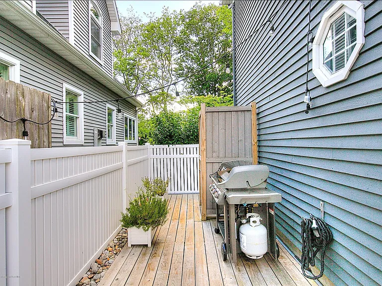 344 Euclid Ave — Photo 24