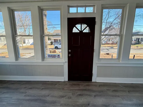 921 Oak Grove Ave, Linwood, NJ 08221