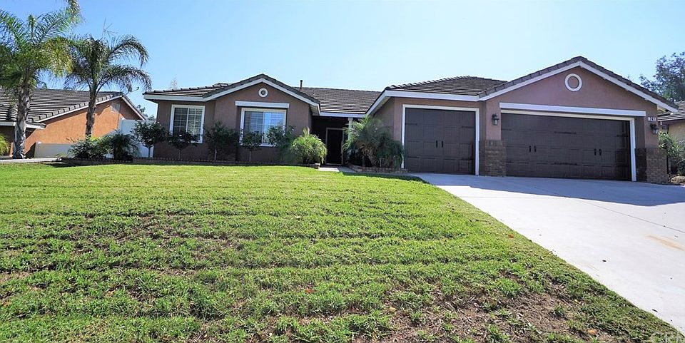 2nd image of 762 Canary Ln