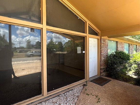 3rd image of 304 Medical Dr