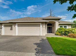 10520 SE Isaac Dr, Happy Valley, OR 97086