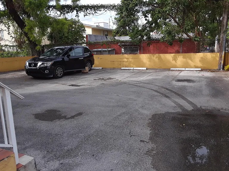 835 NW 2nd St #5 — Photo 14
