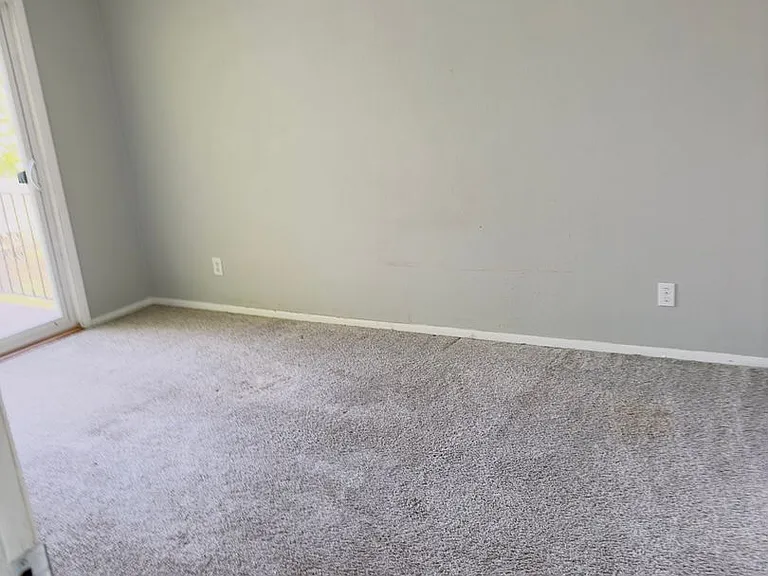 728 W Donahue St — Photo 14