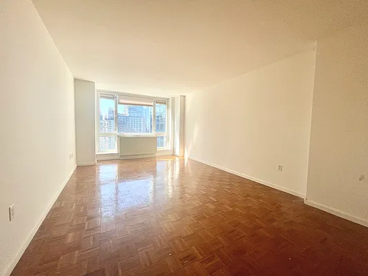 Rented by Addison Property Group | media 3