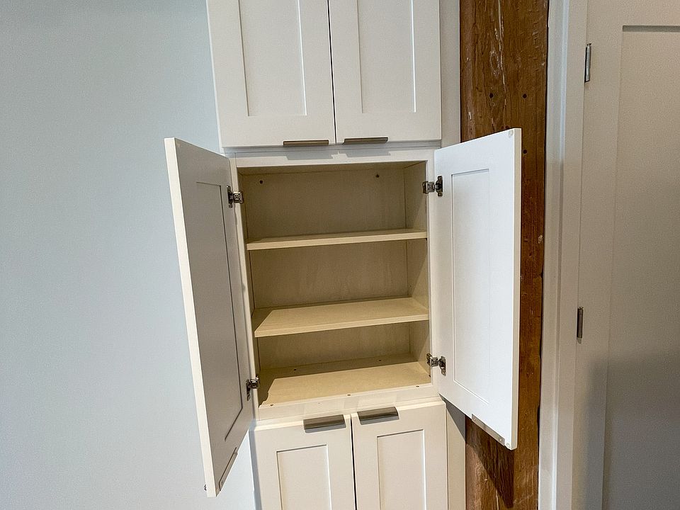 Kitchen pantry