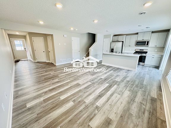 2nd image of 5112 Stable View Dr