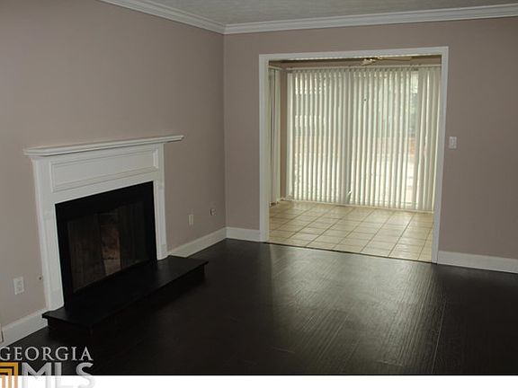 5th image of 702 Augusta Dr