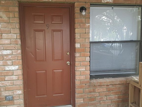 2nd image of 2606 Los Amigos Dr