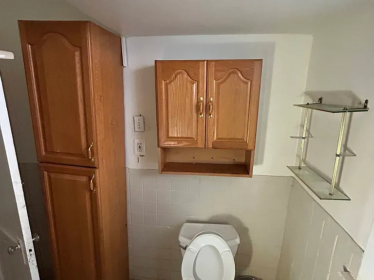 4890 Margaretta Ave — Photo 16