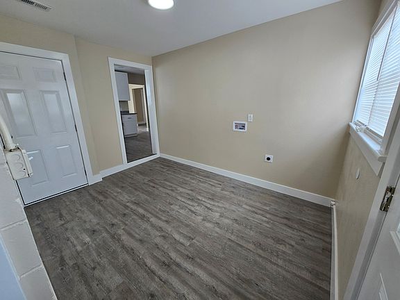 4th image of 6416 W Jackson St