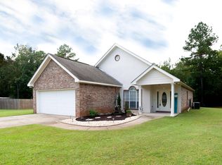 43 Katherine Ave, Sumrall, MS 39482