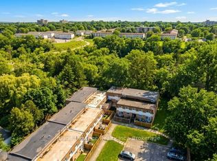 730 Cedar St #3, Oshawa, ON L1H4M6