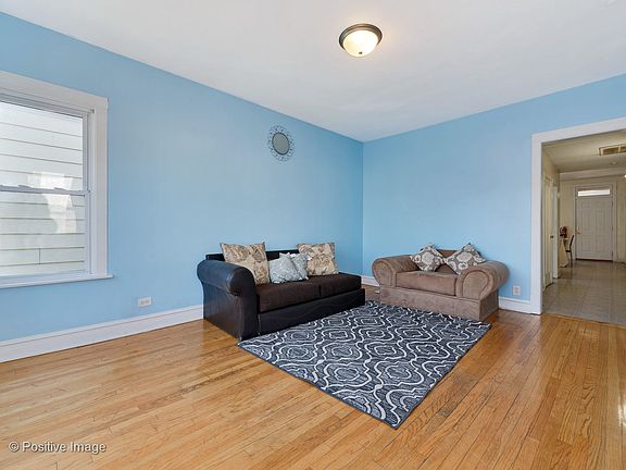 3rd image of 2440 N Lockwood Ave