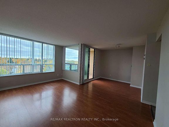 4th image of 238 Doris Ave #1006
