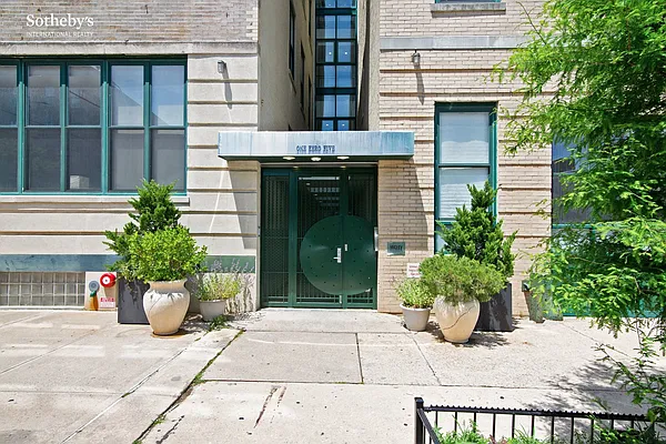 Sold by Sotheby's International Realty | media 12