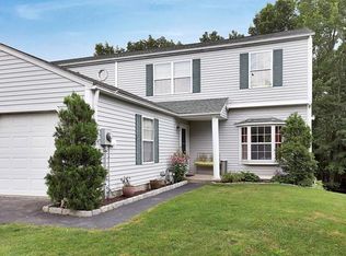 2806 Watch Hill Dr, North Tarrytown, NY 10591