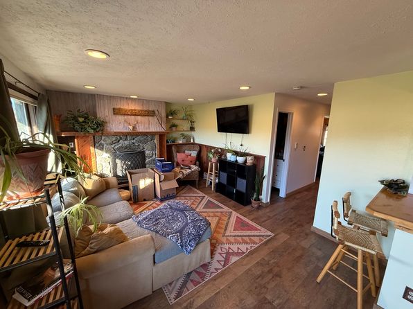 100 Carriage Rd #3