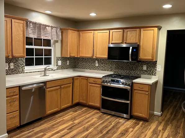 7726 Heathers Ln, Baltimore, MD 21236