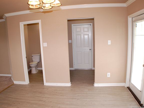 4th image of 5830 Frontier Cove