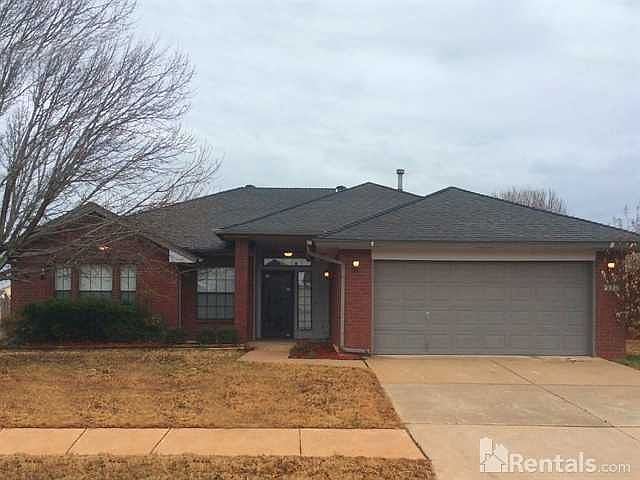 1st image of 2920 Edinburg Dr
