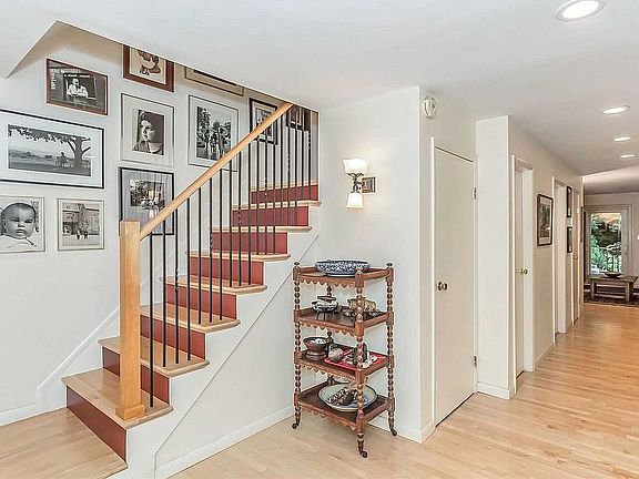 3rd image of 62 Windsor Gate Dr