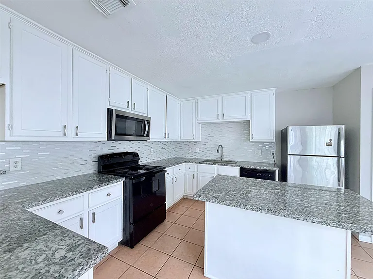 13535 Gaby Virbo Dr — Photo 12