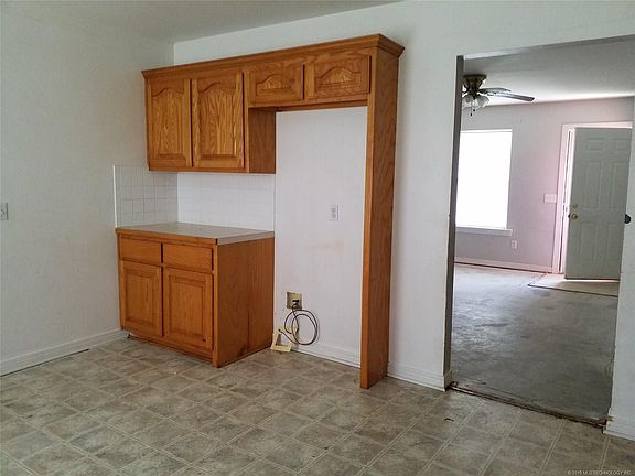 4th image of 70142 S 335th Pl