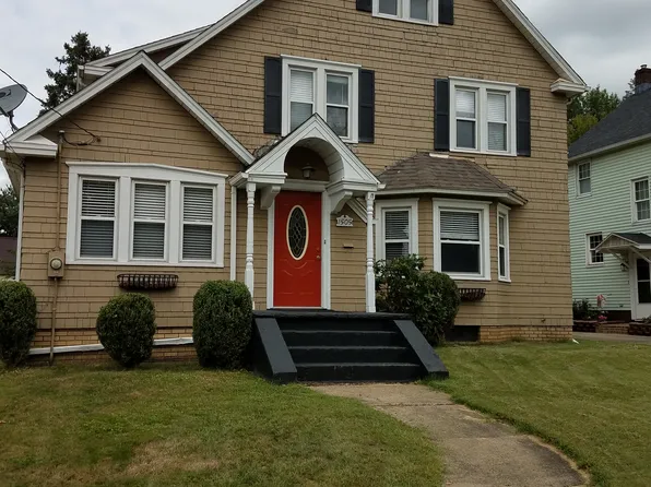 1505 E Main St, Louisville, OH 44641