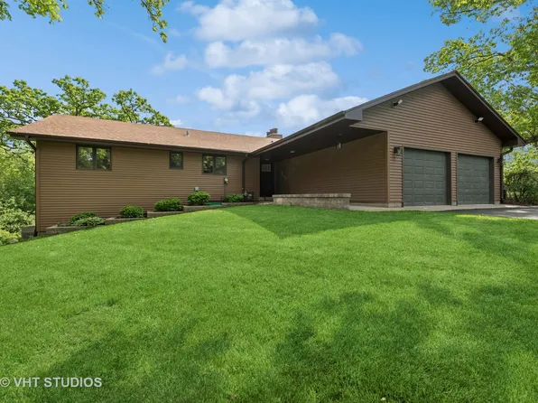 10033 W Hillshire Dr, Richmond, IL 60071