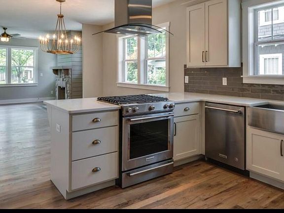 4th image of 136A Woodmont Blvd