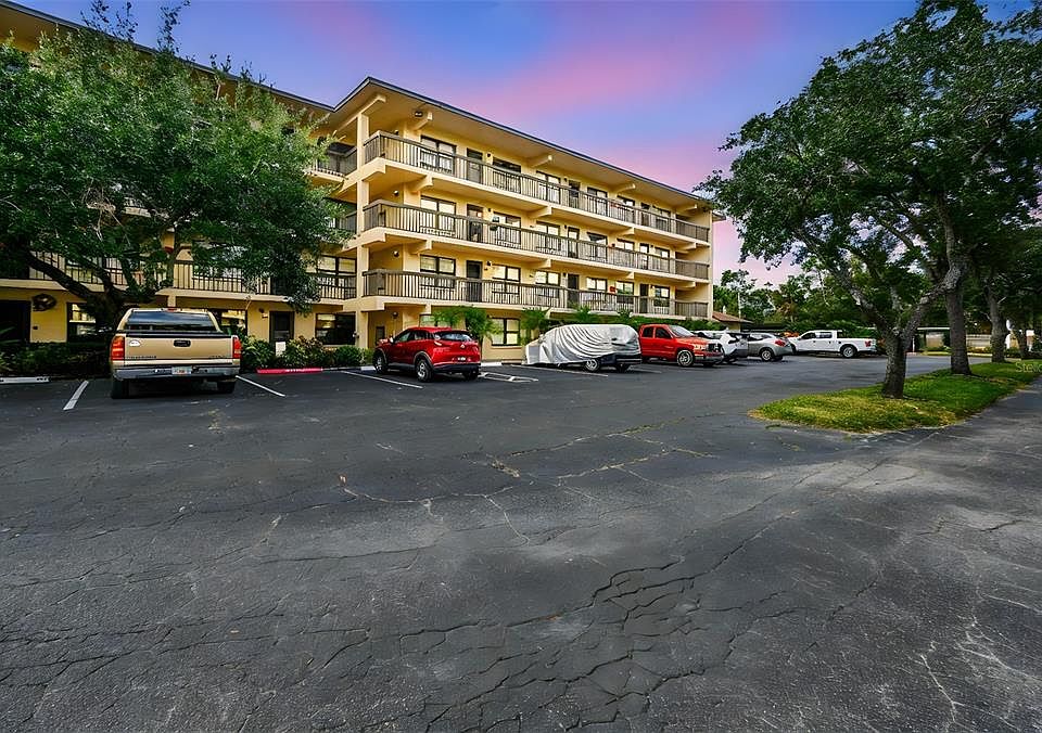 1st image of 515 30TH AVENUE W #H210