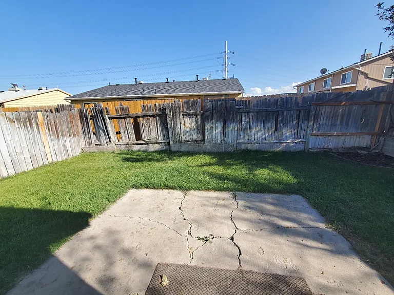 2775 S 2855 W — Photo 8