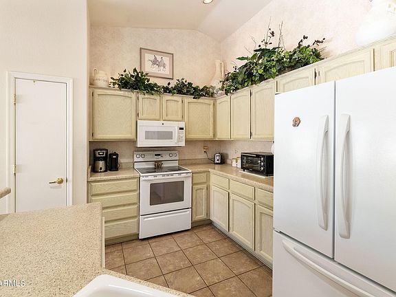 5th image of 10702 E HALLEY Drive