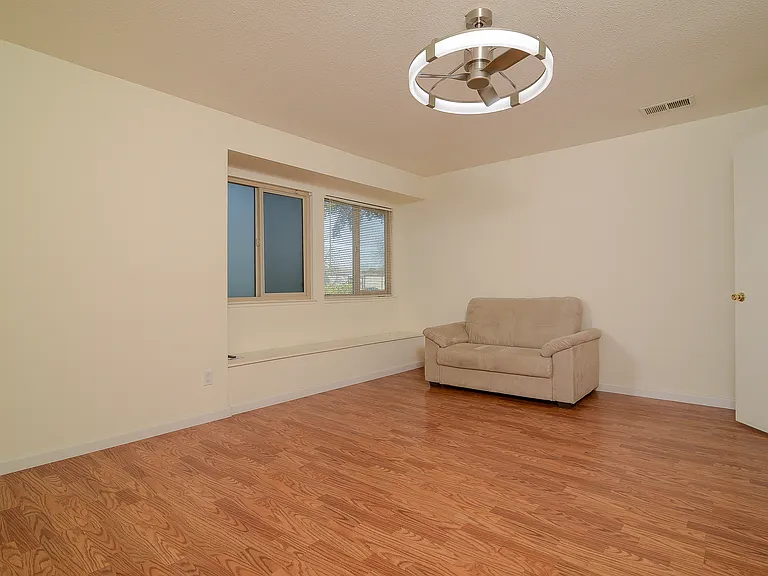 5010 Glide Dr #1 — Photo 12