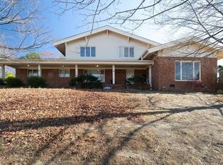 1108 Gatehouse Rd, High Point, NC 27262