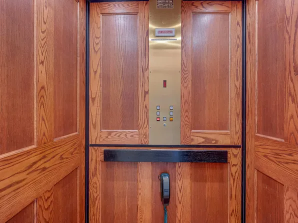 5440 Independence Avenue image 16 of 36