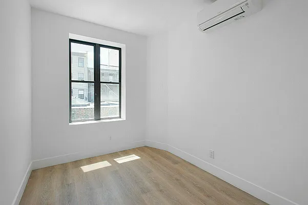 Rented by REAL New York | media 3