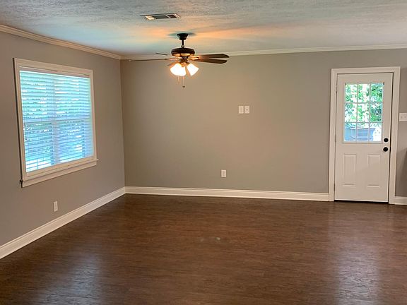 5th image of 4013 Joseph St