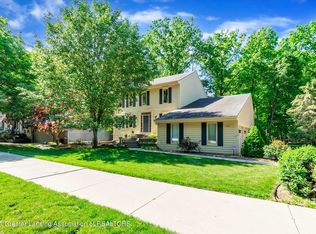 1241 Woodwind Trl, Haslett, MI