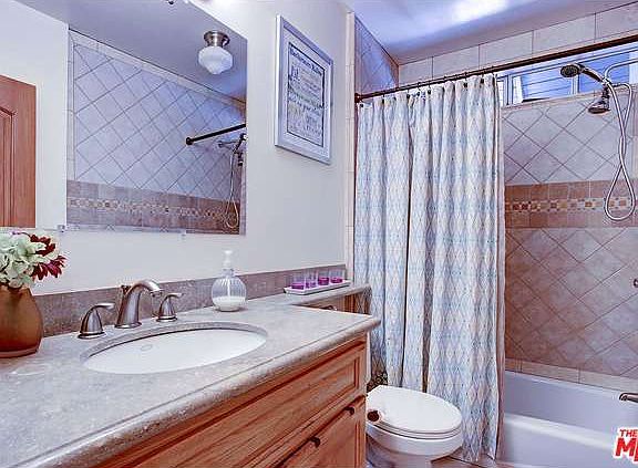 3rd image of 13382 Fellows Ave