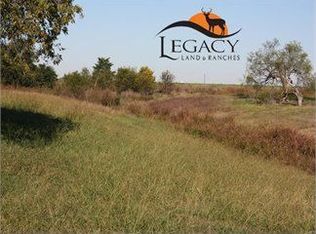 1065 Cottonwood Rd, West, TX 76691