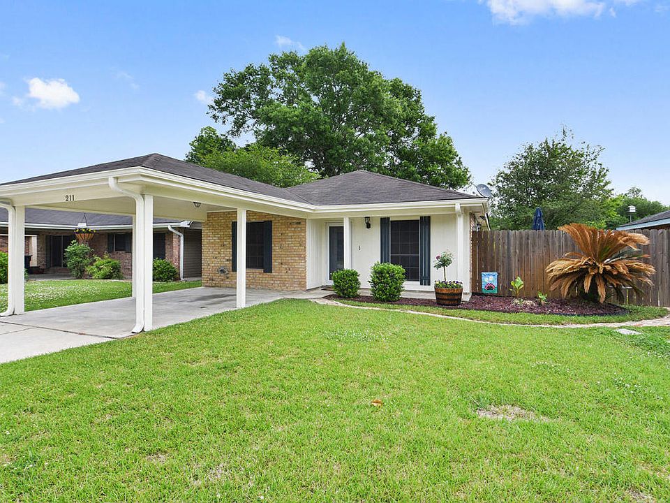 1st image of 211 Caledonia Dr