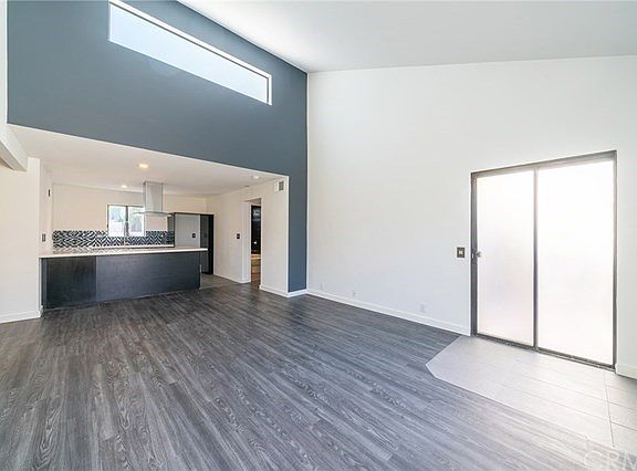 2nd image of 2343 E 17th St Unit 305