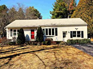 14 Maplewood Dr, Ballston Lake, NY 12019